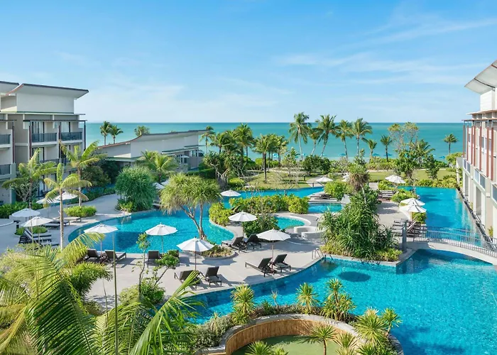 Le Meridien Khao Lak Resort & Spa