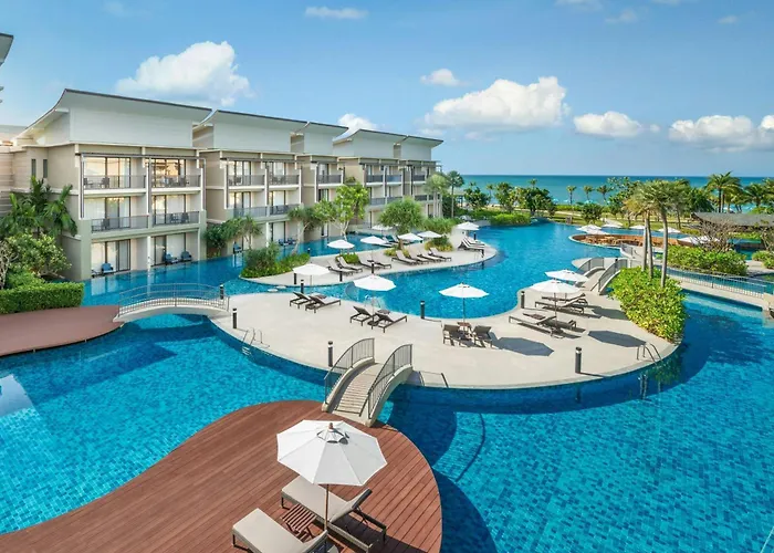 Le Meridien Khao Lak Resort & Spa