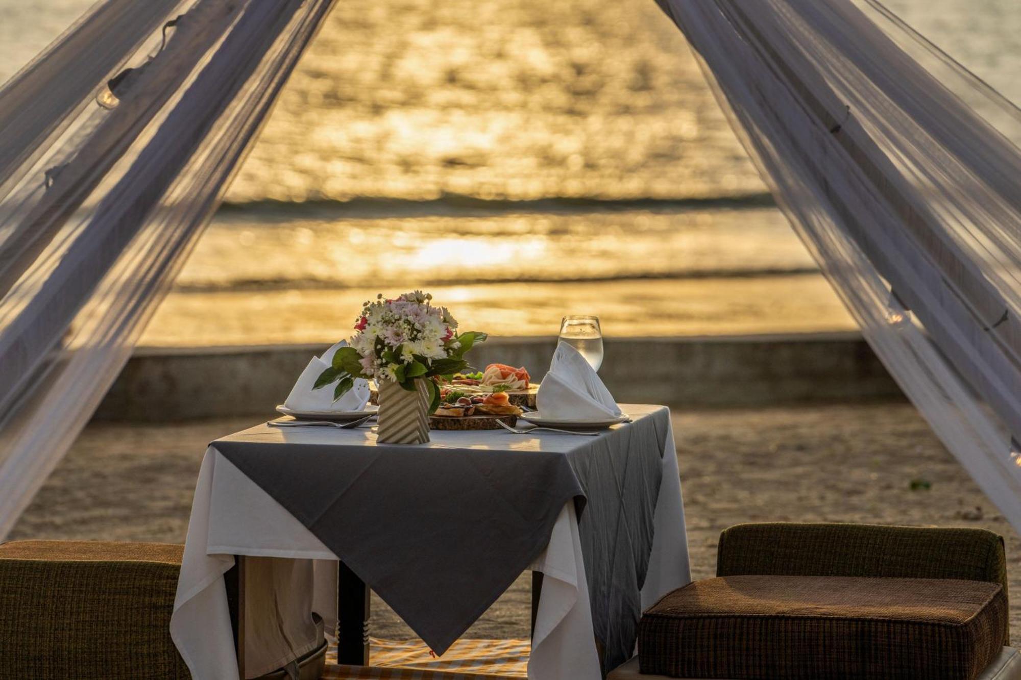 सहारा Le Meridien & Khao Lak